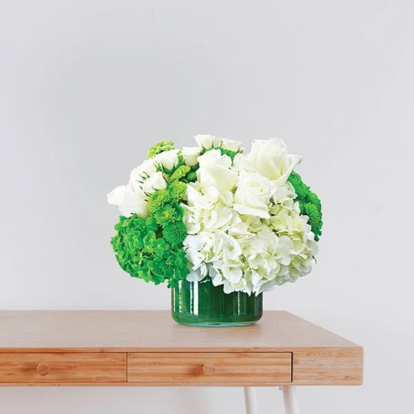 5 white flower arrangement